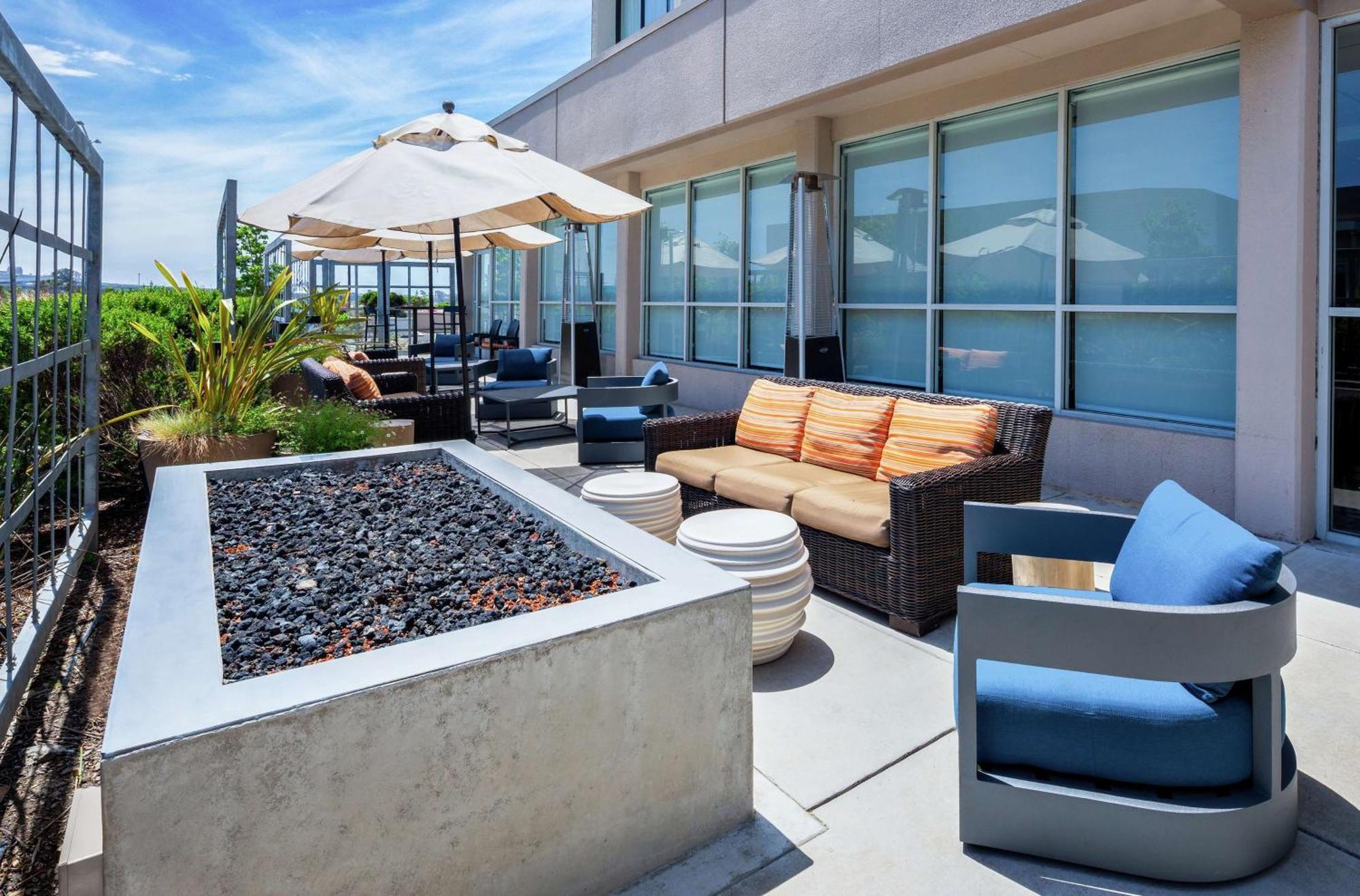 Hilton Garden Inn San Francisco/Oakland Bay Bridge Emeryville Exterior foto